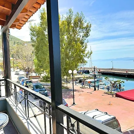 Nikolas Aparthotel Límni