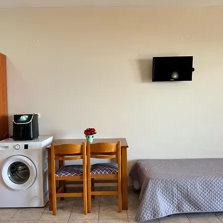 Nikolas 3* Límni