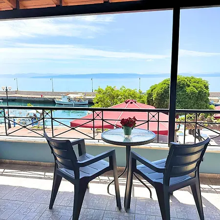 Aparthotel Nikolas Límni