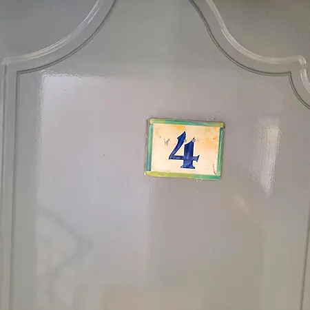 Nikolas 3* Límni