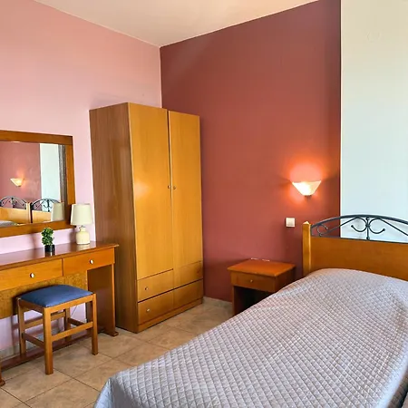 Aparthotel Nikolas Límni