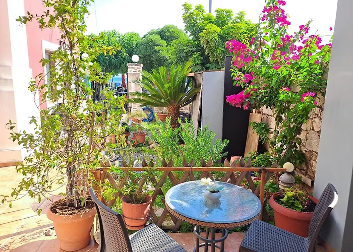 Nikolas Ξενοδοχείο με διαμερίσματα 3*